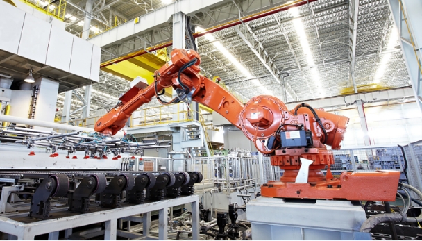 Hyundai Partecs in action with a robot at work