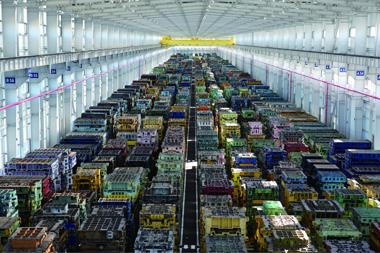 Inside view of Hyundai Partecs mold storage