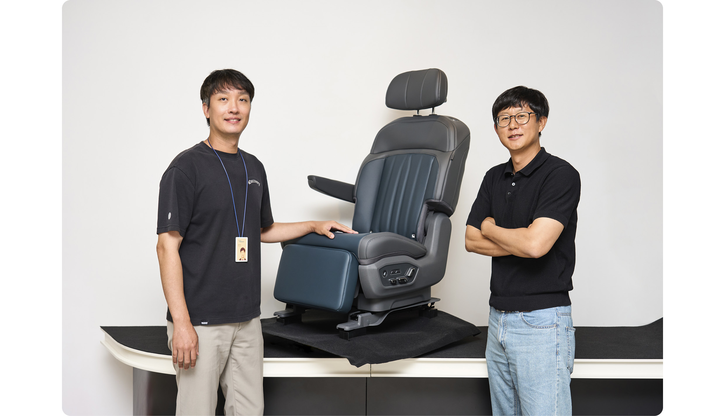 The seat of EV9, and a researcher of Hyundai Transys seat design team