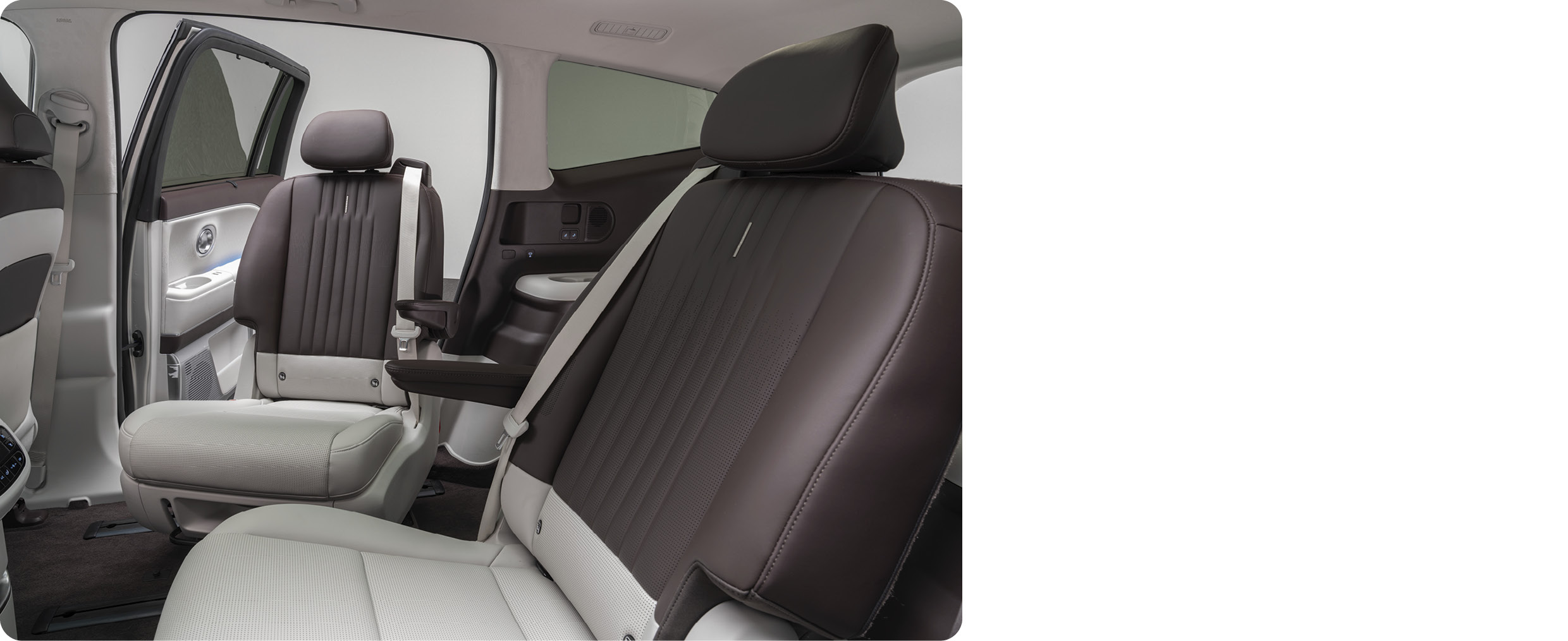 Ioniq 9's Swivel Seat