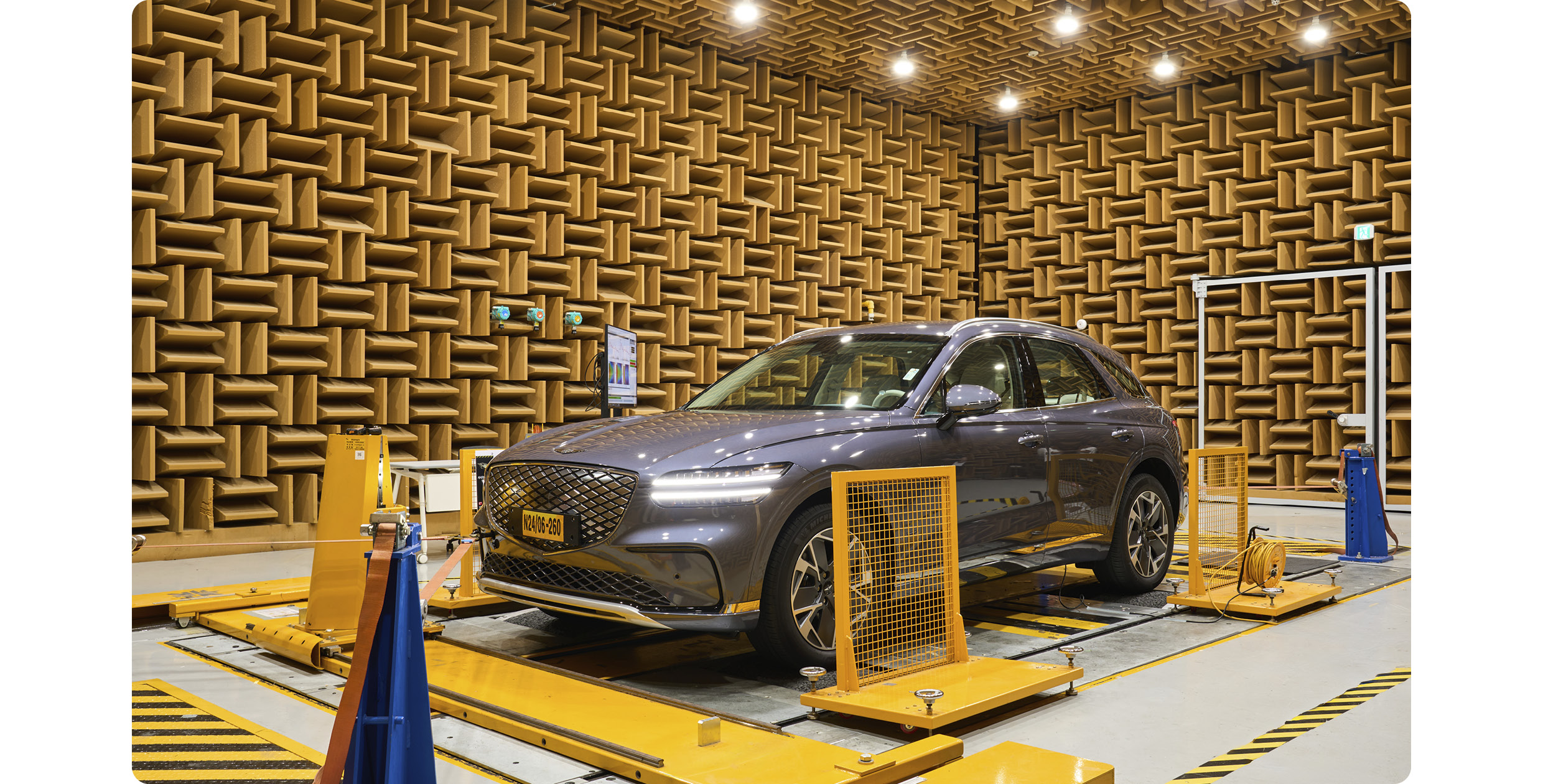 GV70 전동화모델 NVH 시험 모습