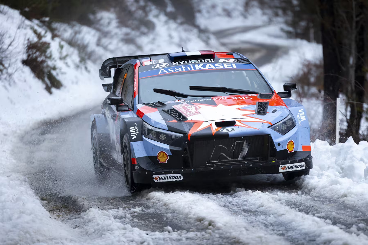 i20 N Rally car driving on snowy road