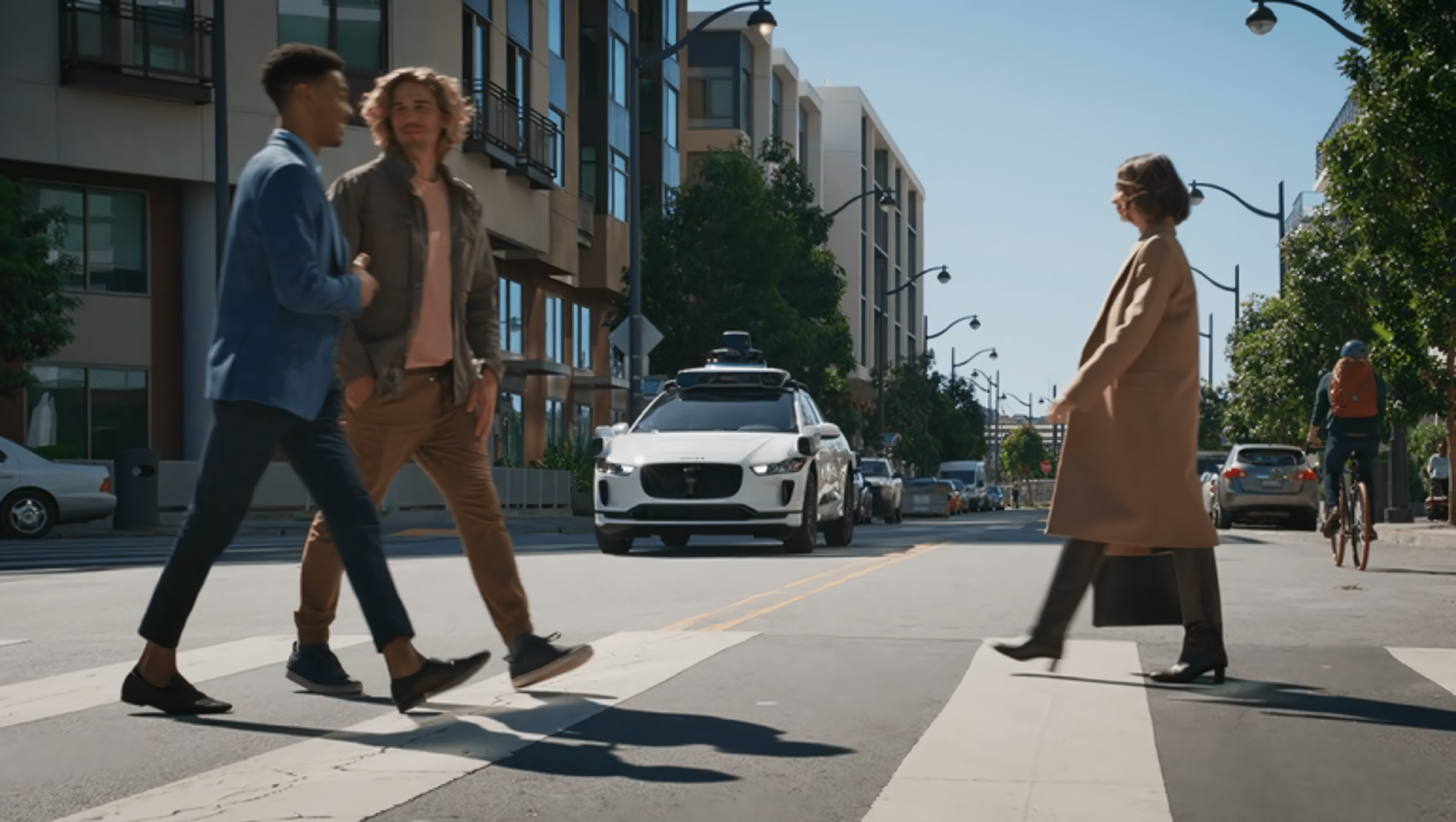 자율주행 차량이 도심을 달리고 있다