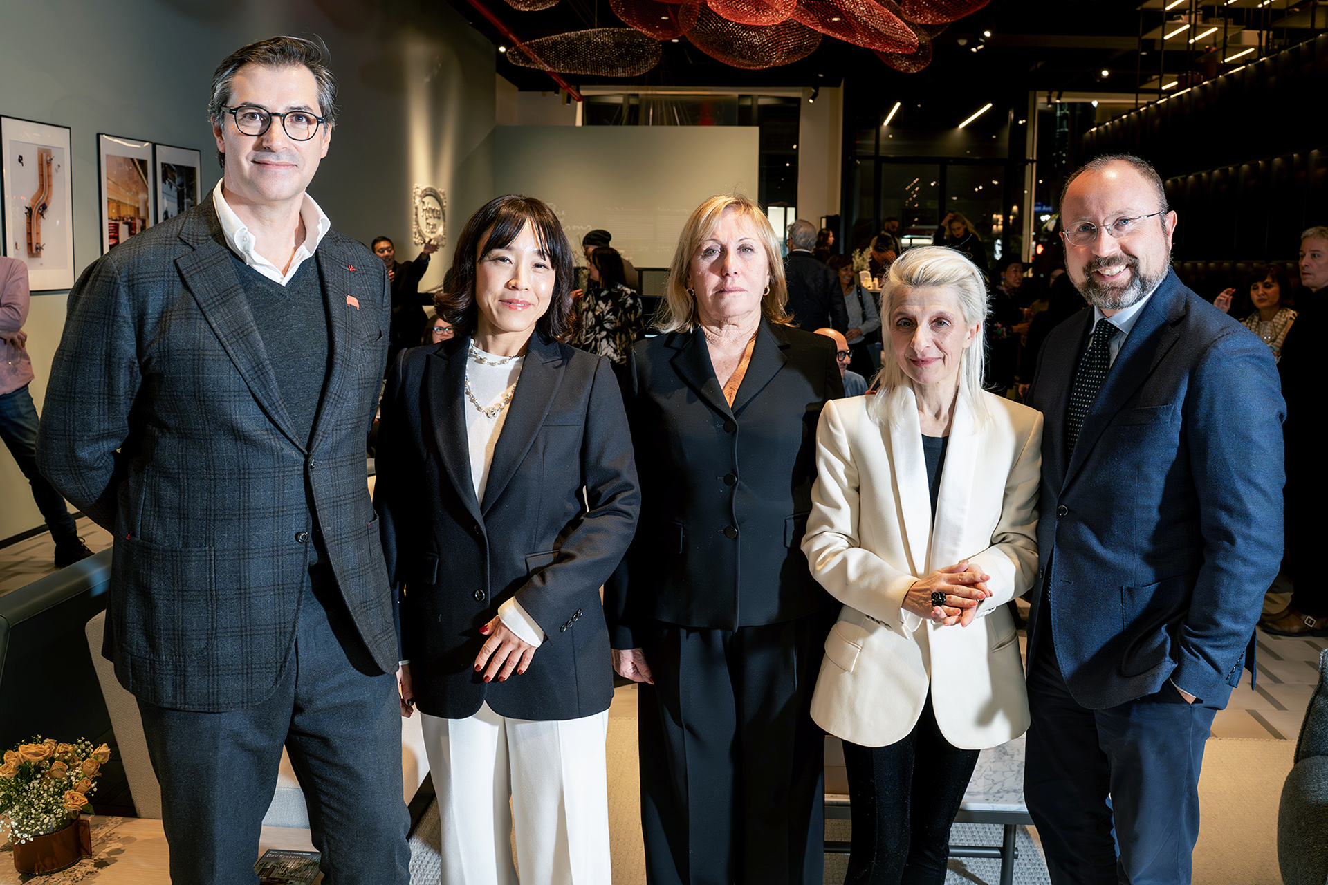 폴트로나 프라우 플래그십 스토어에서 미래 모빌리티 비전 프로젝트 ‘순환형 모빌리티 시스템(Circular Mobility System)’을 공개