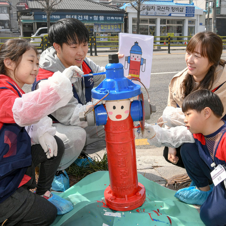 현대모비스, 소화전 도색 누적 1천개 달성해 지역 안전 지킴이로 앞장선다! - th