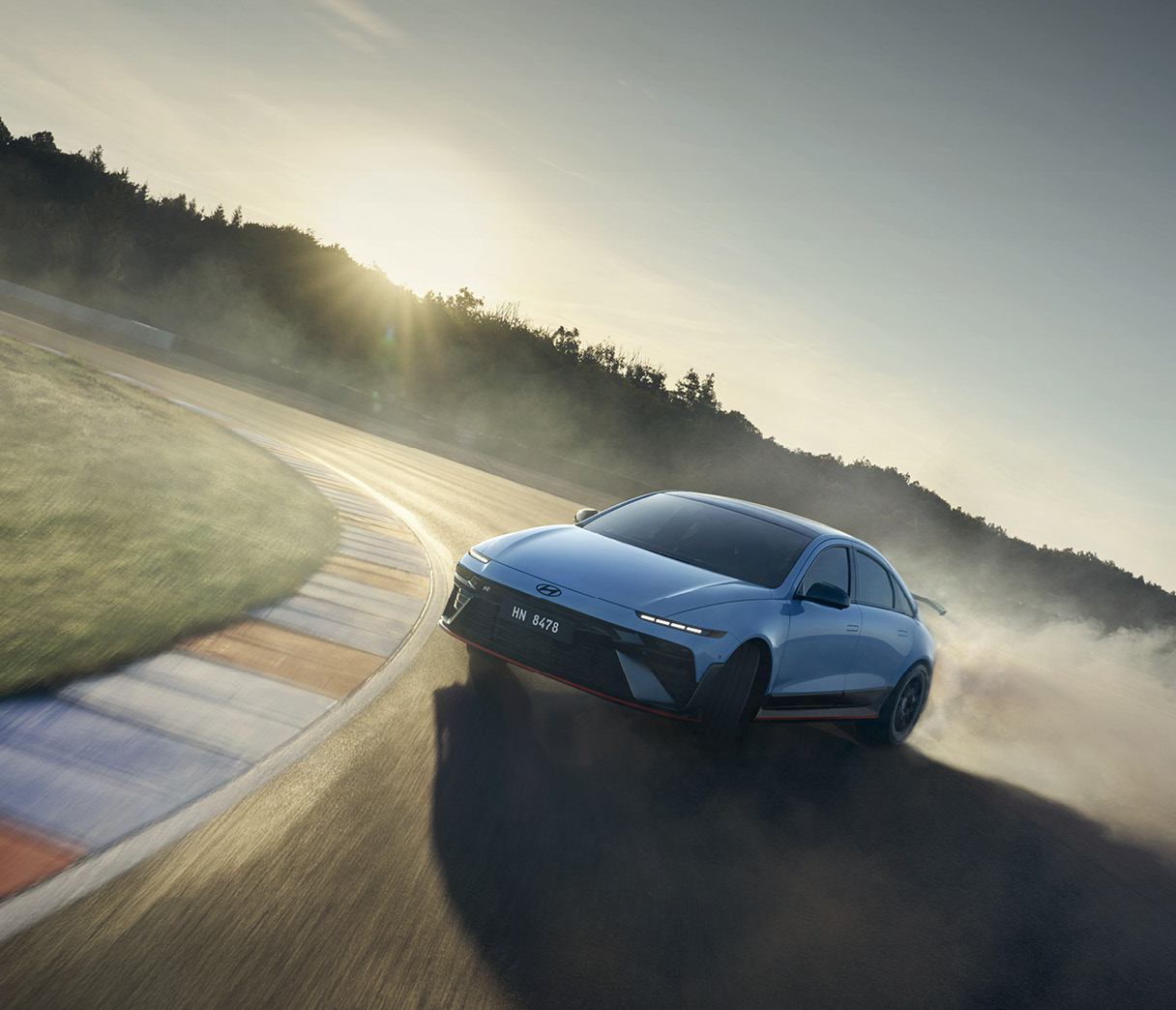 2026 세계 올해의 고성능차에 선정된 현대차 아이오닉 6 N의 모습