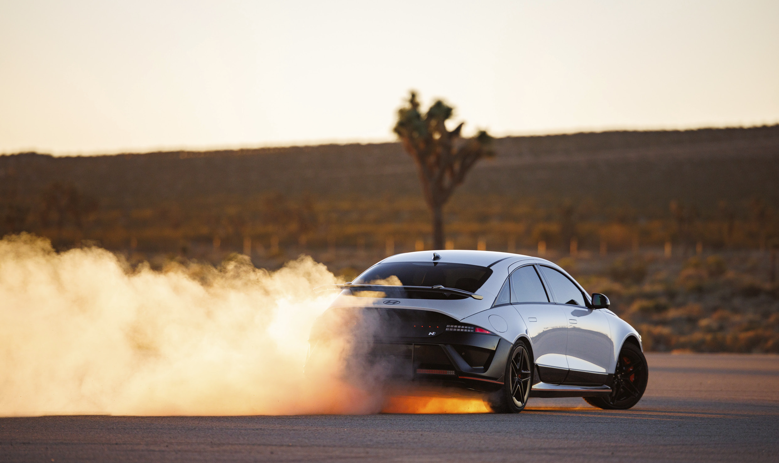 2026 세계 올해의 고성능차에 선정된 현대차 아이오닉 6 N의 모습