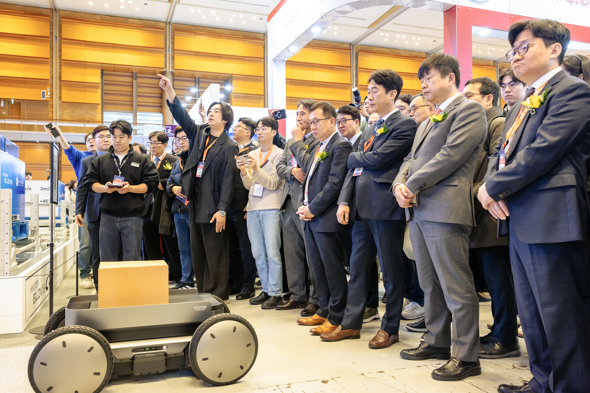 AW2026 현대글로비스 부스에서 소개된 모베드(MobED)