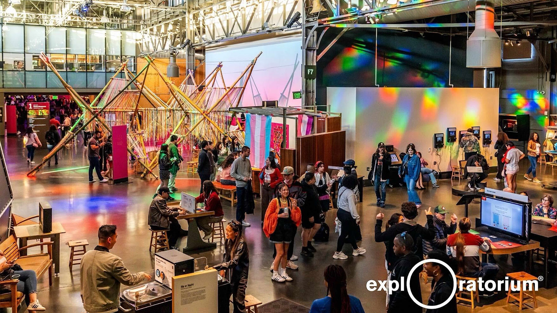 익스플로라토리움 전시장 모습