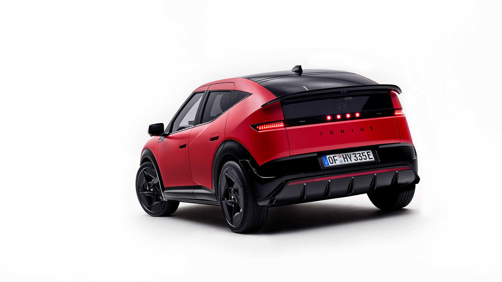 Hyundai Motor Introduces IONIQ 3: Aero Hatch Elevates EV Technology for Simple, Spacious and Intuitive Mobility (1)