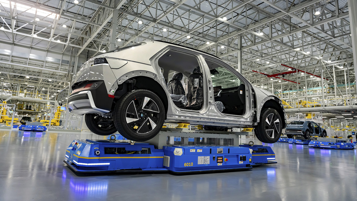 아이오닉 5를 이송하는 로봇