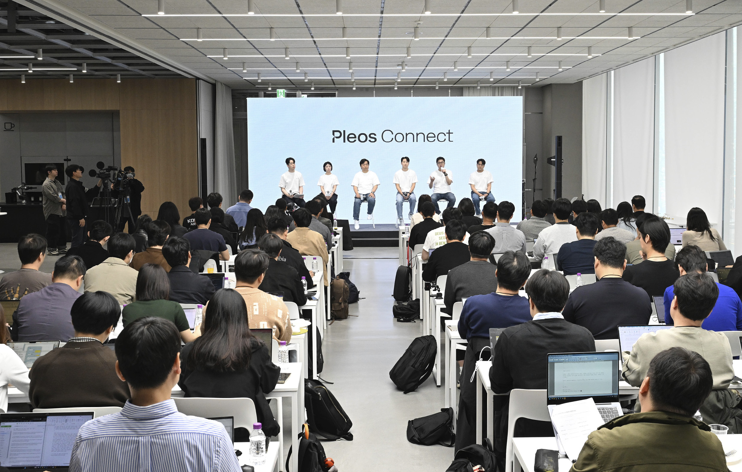 플레오스 커넥트 프리미어 행사장