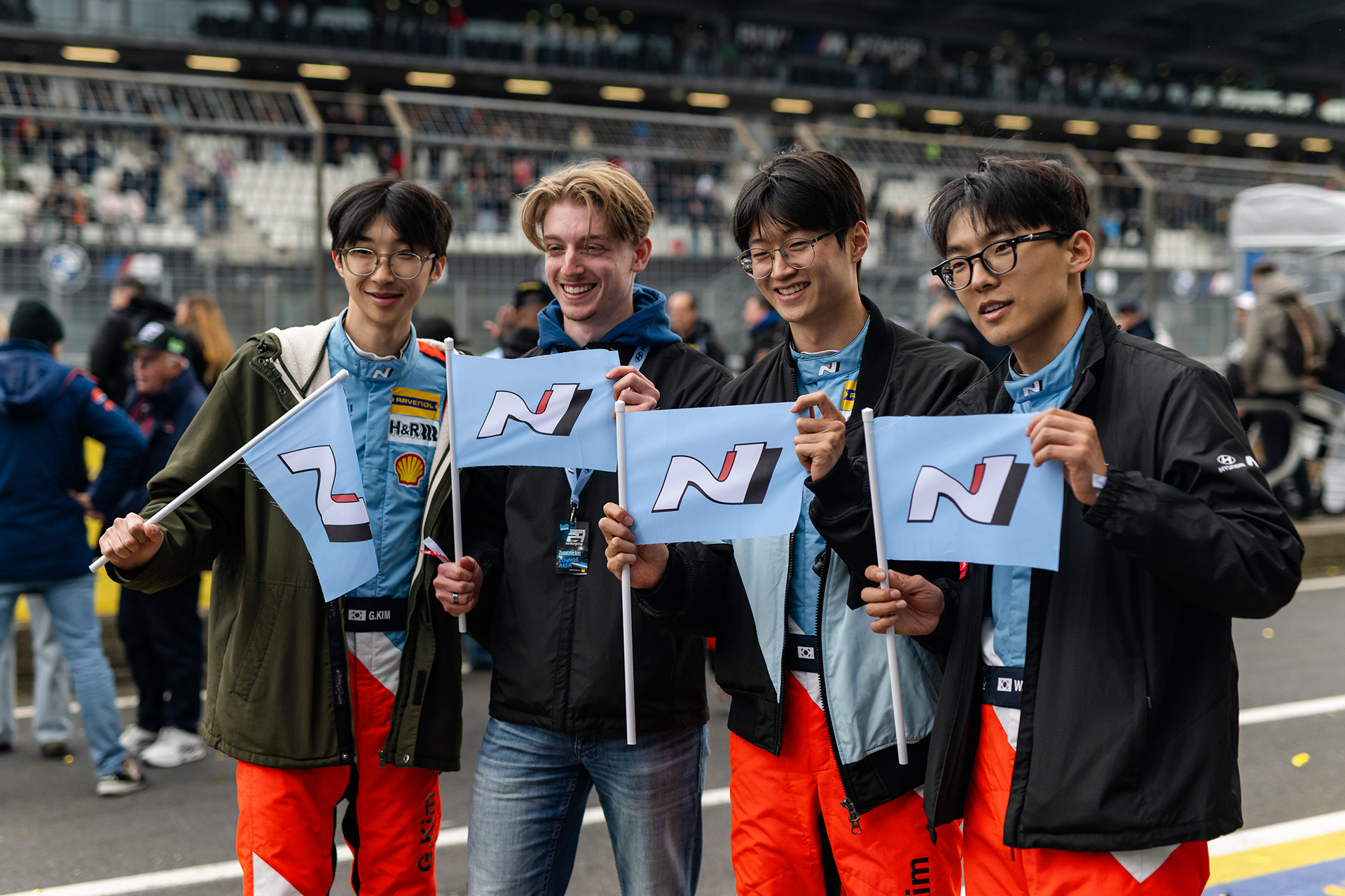 Drivers (Kim Gyu-min, Kim Young-chan, Shin Woo-jin, and CJ Sepulveda) posing for a group photo