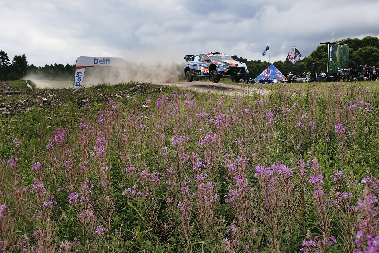 i20 N Rally1 is running on gravel
