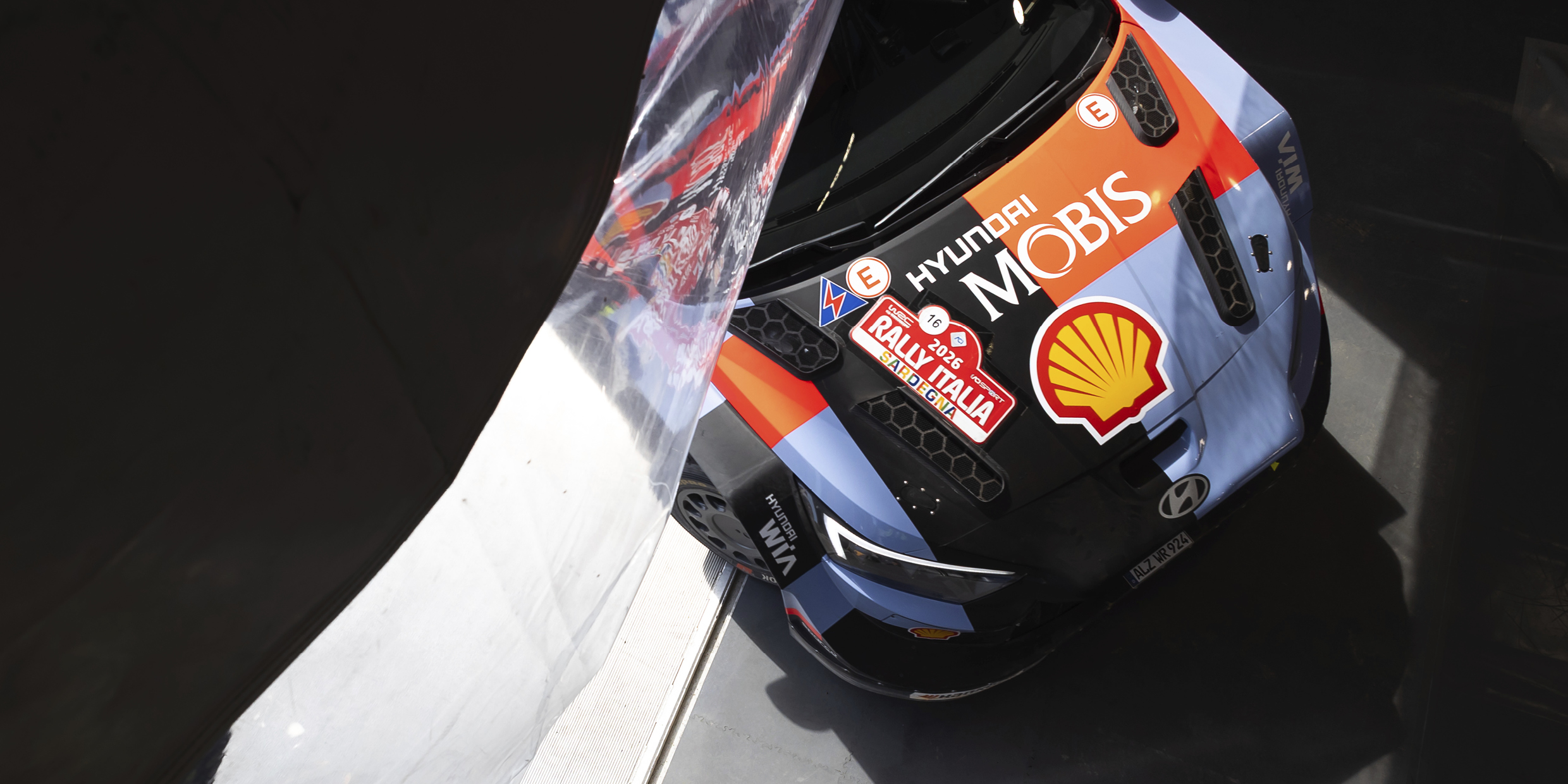 Hyundai world Rally Team Preparing Race